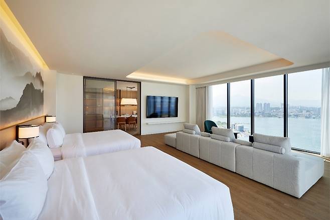 홈 마리나 속초 객실 전경.