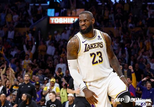 제임스는 2025-26시즌 5620만 달러의 플레이어 옵션을 가지고 있다. 사진=AFPBBNews=News1