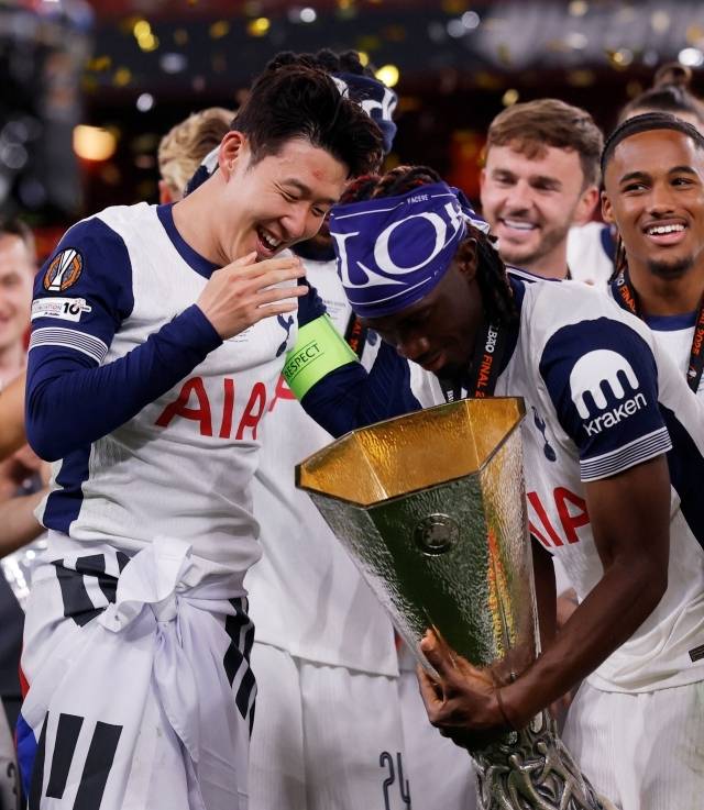 손흥민은 2015년 여름 이적시장에서 바이어 04 레버쿠젠을 떠나 토트넘 홋스퍼에 입성했다. 손흥민은 2024-25시즌까지 토트넘 유니폼을 입고 454경기에 출전해 173골을 기록했다. 사진=REUTERS=연합뉴스