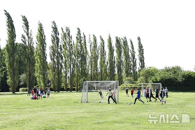 [덴마크=뉴시스]덴마크 코펜하겐에 있는 세계적 수준의 자연친화형 놀이공간 '발비파켄(Valbyparken)'.(사진=경남도 제공) 2025.06.18. photo@newsis.com