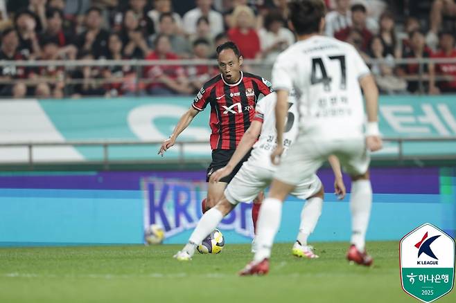 문선민의 경기 모습. /사진=한국프로축구연맹 제공