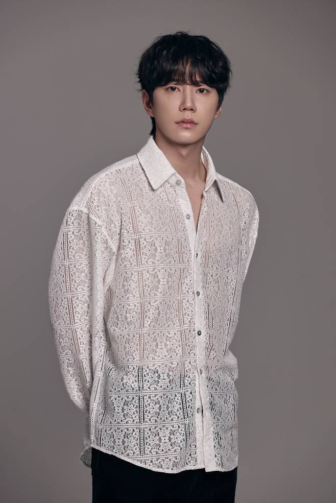'대세 of 대세' 이준영, 압도적 아우라..新 프로필 이미지 공개