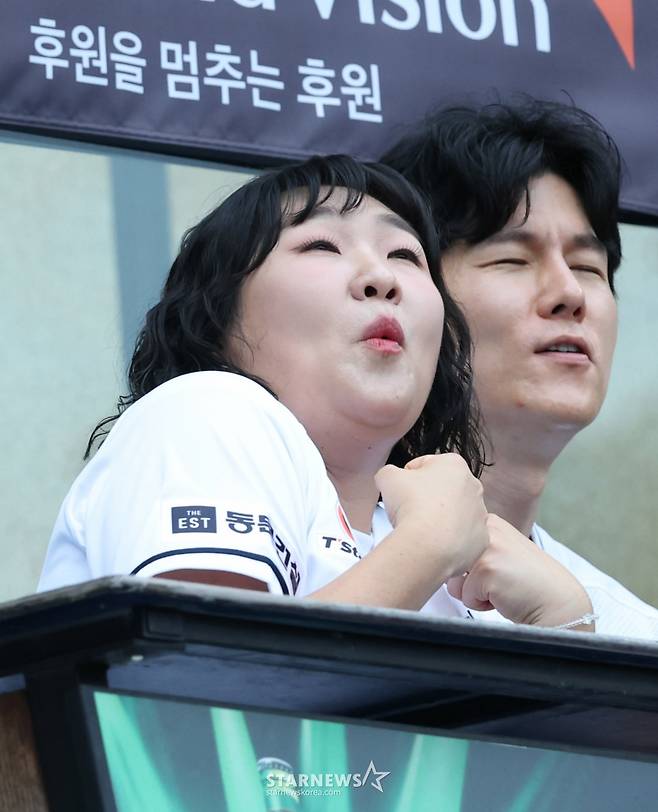 [포토] 이수지 '파울볼은 무섭다지'