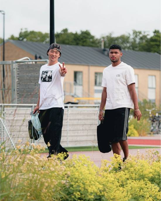 미트윌란이 17일(한국시간) 공식적으로 2025-2026시즌 3F 수페르리가 개막을 위한 프리시즌 훈련을 시작했다. 조규성은 18일 오전 출근하는 모습이 포착되면서 본격적으로 복귀 시동을 걸 것으로 기대를 모으고 있다.&nbsp;미트윌란 SNS