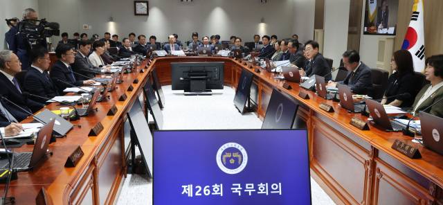 이재명 대통령이 19일 용산 대통령실에서 국무회의를 주재하고 있다. 연합뉴스