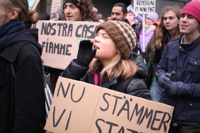 2022년 11월 스톡홀름에서 열린 기후위기 시위에 참여한 환경운동가 그레타 툰베리. 저자 제공