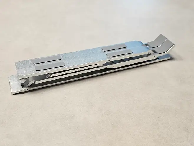 노트북 거치대 접은 모습