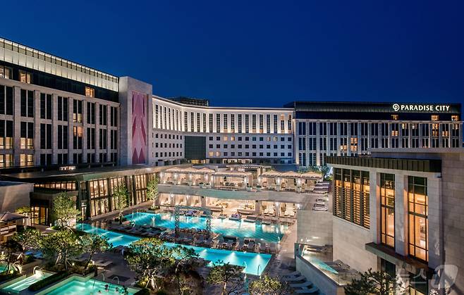 인천 영종도에 위치한 복합리조트 파라다이스시티 전경.(파라다이스 제공) ⓒ News1 김형준 기자