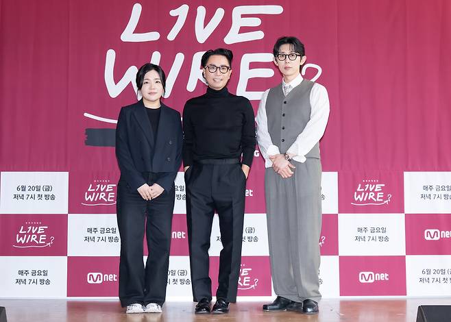 (왼쪽부터) 신유선 PD, 정재형, 코드 쿤스트/엠넷 제공