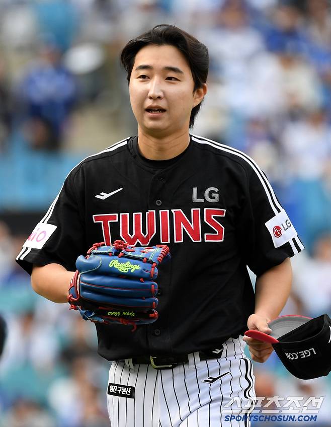 11일 대구 라이온즈파크에서 열린 삼성 라이온즈와 LG 트윈스의 경기. LG 최채흥이 숨을 고르고 있다. 대구=박재만 기자 pjm@sportschosun.com/2025.05.11/