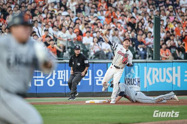 김민성 수비 장면. ⓒ롯데 자이언츠