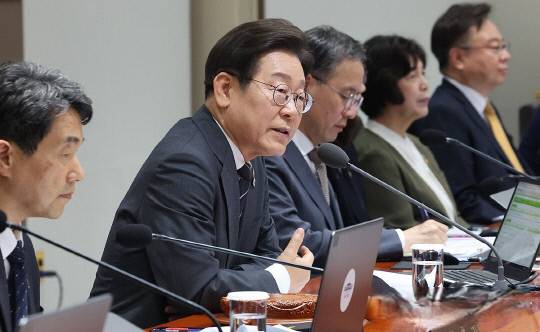이재명 대통령, 국무회의 주재…새 정부 첫 추경안 심의. 연합뉴스