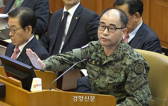 곽종근 전 육군 특수전사령관이 지난 2월6일 서울 종로구 헌법재판소에서 열린 윤석열 대통령 탄핵 심판 6차 변론에 증인으로 출석해 증언하고 있다.  헌법재판소 제공