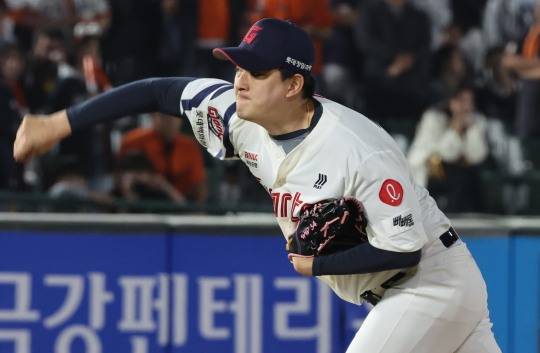 시즌 8세이브 김원중. 사진[연합뉴스]