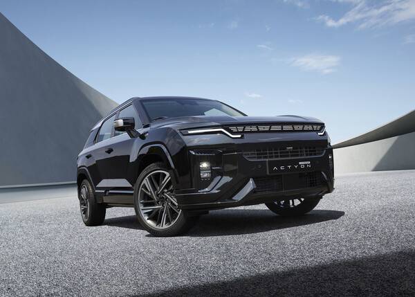 KGM 액티언 하이브리드 사진 KG 모빌리티