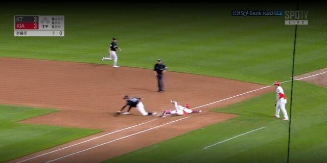 박찬호의 1루 헤드퍼스트 슬라이딩/티빙 캡쳐