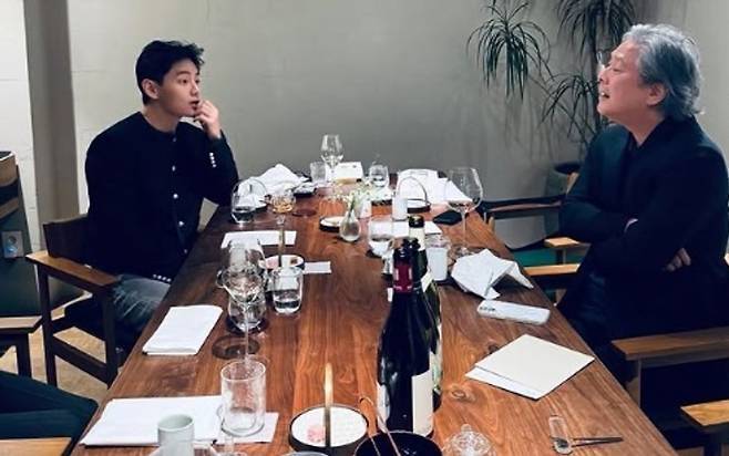 뷔와 박찬욱 감독 [뷔 SNS]