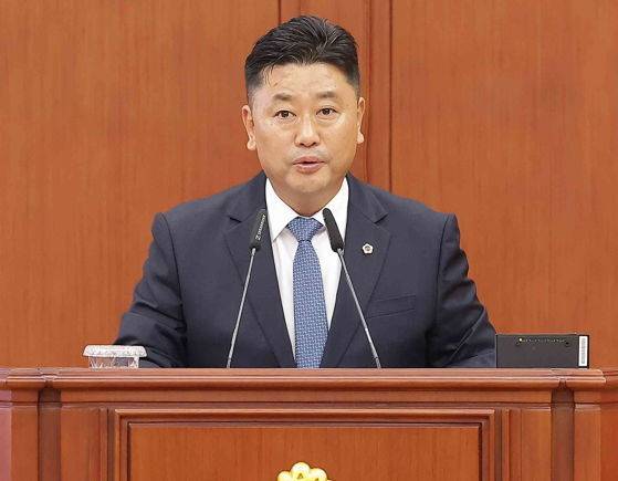 [대전=뉴시스] 조명휘 기자 = 방진영(더불어민주당·유성구2) 대전시의원이 19일 열린 제287회 정례회 제3차 본회의서 5분자유발언을 하고 있다. (사진= 대전시의회 제공) 2025.06.19. photo@newsis.com *재판매 및 DB 금지