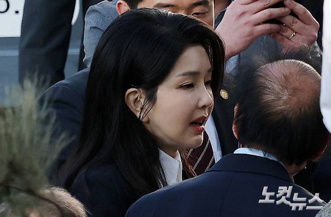 황진환 기자