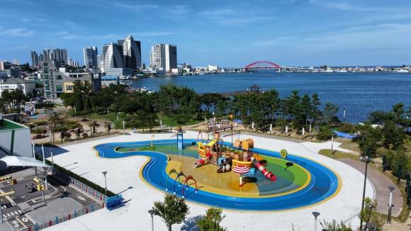 강원 속초 청초호유원지 물놀이터. 속초시 제공