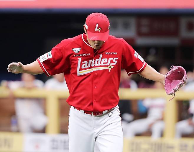 SSG 노경은은 17일 고척 키움전에서 KBO리그 30번째 600경기 출전 기록을 달성했다. 그는 이를 발판삼아 700경기 출전에도 도전장을 던졌다. 사진제공|SSG 랜더스