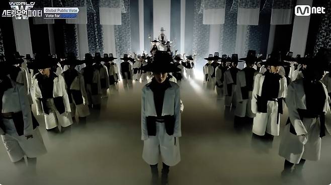 ▲ '범접' 메가 크루 미션 캡처. 출처|유튜브 더 춤 캡처