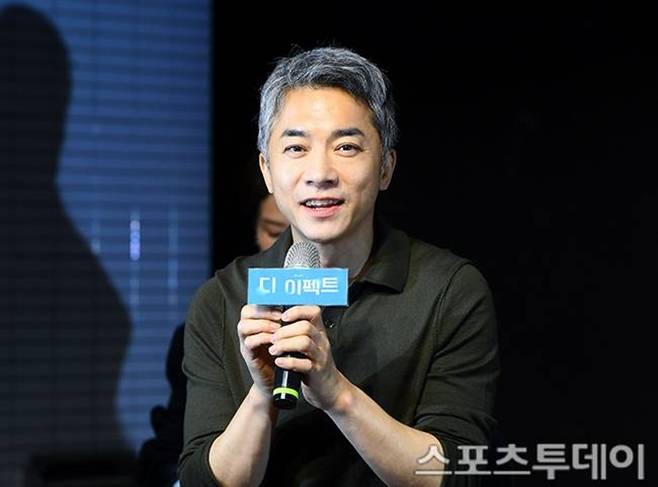 연극 디이펙트, 김영민