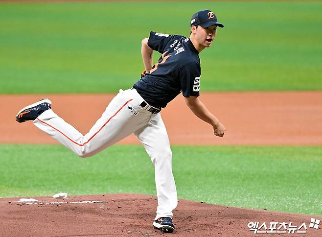 한화 이글스 투수 엄상백이 지난 18일 사직 롯데 자이언츠전에서 3.2이닝 6실점으로 패전의 멍에를 썼다. 사진 엑스포츠뉴스 DB