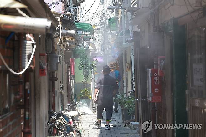 쪽방촌의 여름 [연합뉴스 자료사진]
