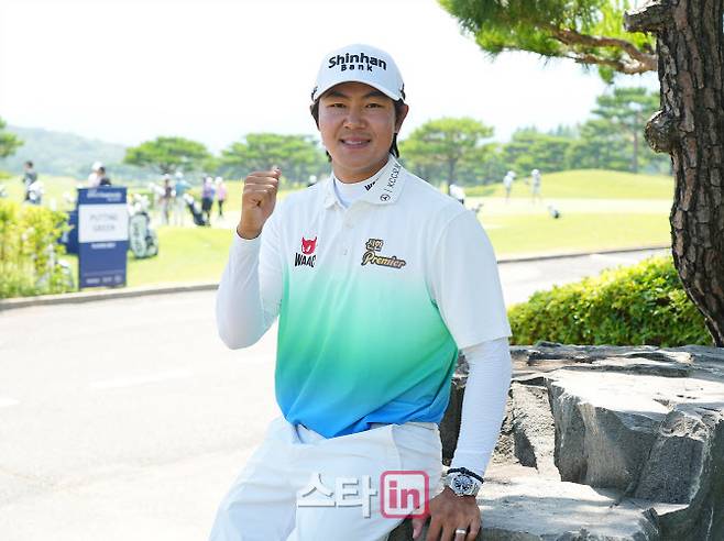 김성현이 18일 경남 양산의 에이원 컨트리클럽에서 이데일리와 인터뷰 한 뒤 KPGA선수권대회 선전을 다짐하고 있다. (사진=이데일리 골프in 조원범 기자)