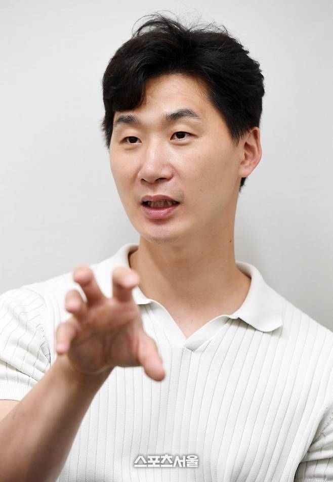 우리카드 박철우 코치. 파장초등학교 체육관(수원시 장안구). 2025. 6. 18.  수원 | 박진업 기자 upandup@sportsseoul.com