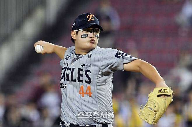 한화 김서현이 투구에 임하고 있다. 잠실 | 박진업 기자 upandup@sportsseoul.com