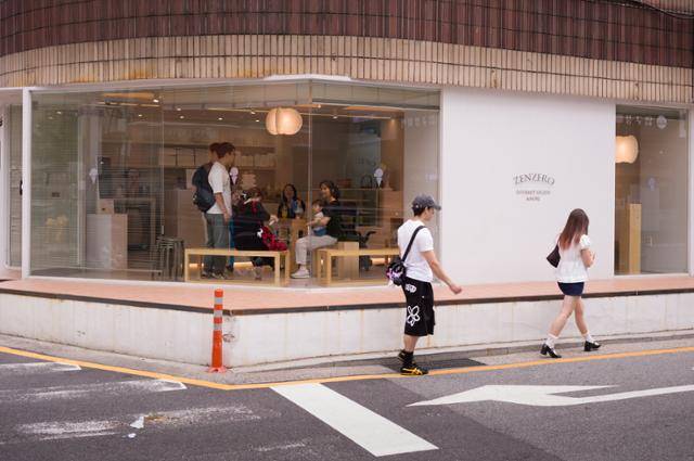 서울 강남구에 위치한 젤라토 가게 '젠제로'의 외관. 장준우 제공