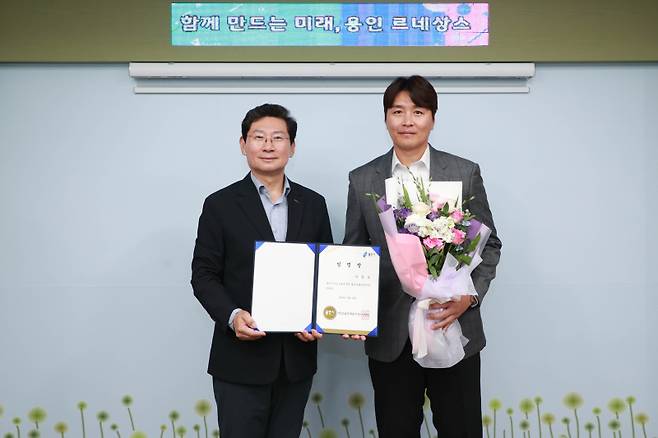 용인FC 초대 테크니컬 디렉터 선임된 이동국(오른쪽). 사진=용인