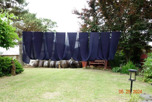 ▲ 춘천 신북읍 유포리에 위치한 그의 작업실 풀빛천연염색연구소.