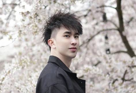 영국에서 20대 중국인 대학원생이 여성 10명에게 약물을 먹이고 성폭행한 혐의로 최소 복역 기간 24년의 무기징역을 선고받았다. [사진출처 = AP 연합뉴스]