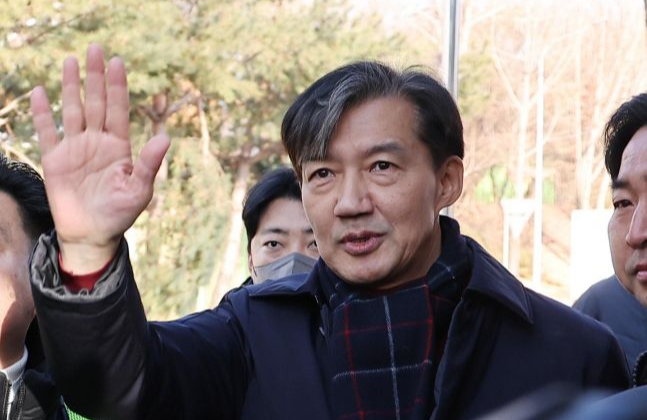 자녀 입시비리와 청와대 감찰무마 혐의에 대해 대법원 판결을 확정받고 지난해 12월 16일 수감된 조국 전 조국혁신당대표. [사진출처 = 연합뉴스]