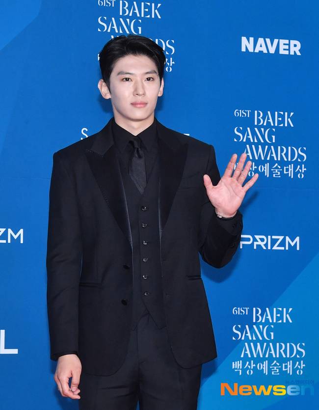 덱스 / 뉴스엔 DB