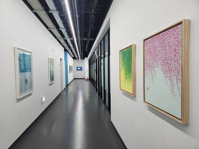 [통영=뉴시스] 경남 통영시는 23일부터 통영리스타트플랫폼에서 '통영시 소장품 상설전시'를 개최한다고 20일 밝혔다. (사진=통영시 제공) 2025.06.20. photo@newsis.com *재판매 및 DB 금지