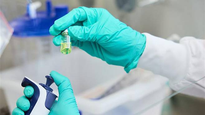 [서울=뉴시스] 다니엘 오데이 길리어드 사이언스 회장의 '예즈투고' 공개 서한에 첨부된 사진 (사진=길리어드 사이언스 홈페이지 캡쳐) 2025.06.20. photo@newsis.com *재판매 및 DB 금지