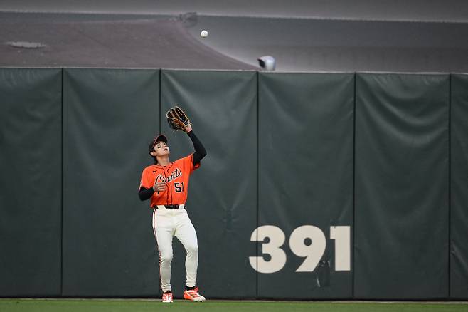 이정후가 3회초 플라이를 잡고 있다. Imagn Images연합뉴스