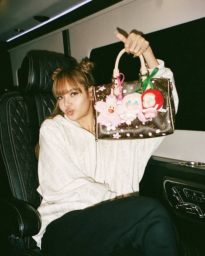 인스타그램 @lalalalisa_m