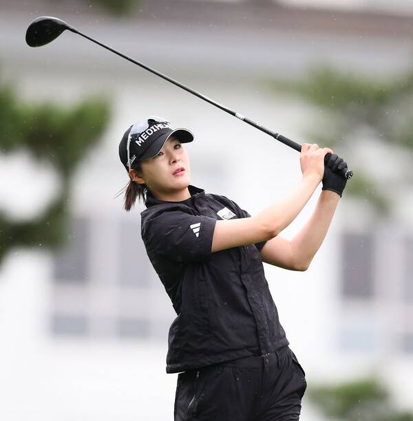 2025년 더헤븐 마스터즈에 출전한 김나영 프로가 1라운드에서 경기하는 모습이다. 사진제공=KLPGA