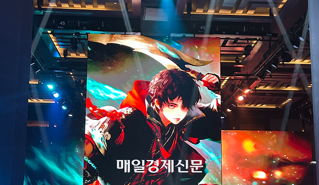 ‘로스트아크 모바일’ 대형 미디어아트 전시물. [사진 = 안선제 기자]