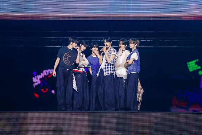 투어스(사진=플레디스)