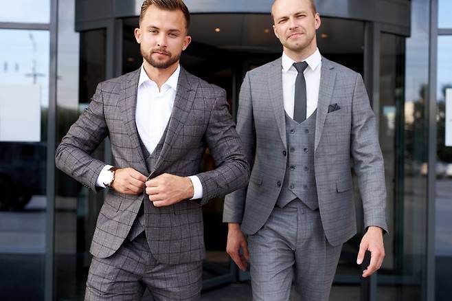 인간 심리를 연구한 학자들은 남성의 사회적 위계는 단순한 알파와 베타의 이분법이 아니라 최소 여섯 가지 유형으로 나뉜다. [사진=게티이미지뱅크]