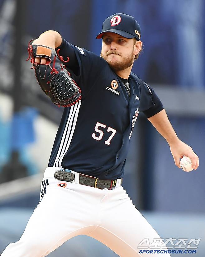 17일 대구 라이온즈파크에서 열린 두산-삼성전. 선발투수 두산 콜어빈이 투구하고 있다. 대구=정재근 기자 cjg@sportschosun.com/2025.6.17/