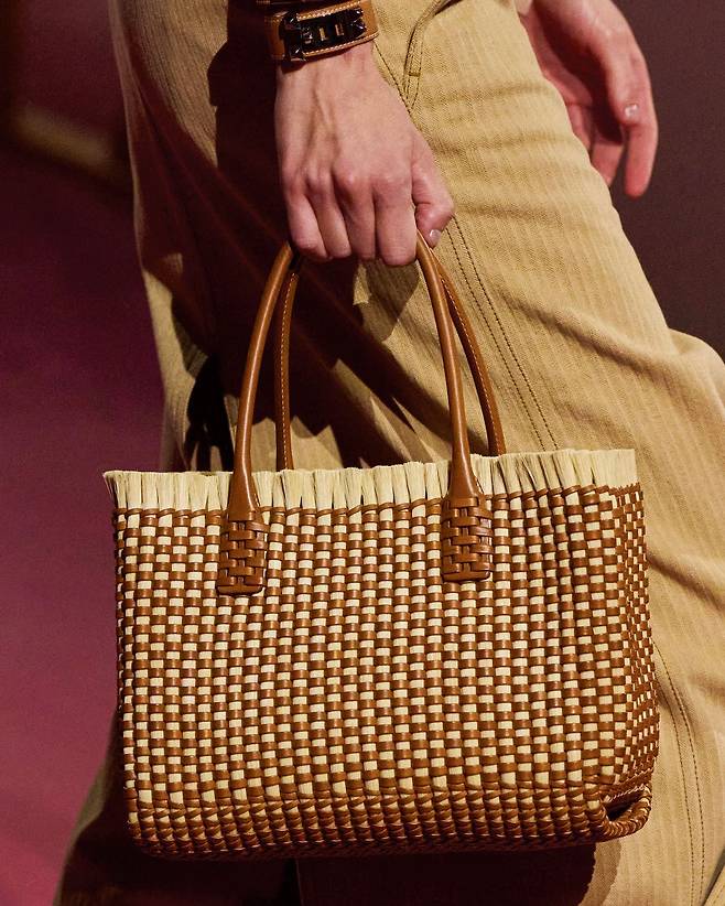 HERMÈS