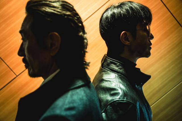 '광장'은 해외에서 호평을 받고 있으나 국내에서는 호불호가 갈리는 상황이다. '광장' 스틸컷