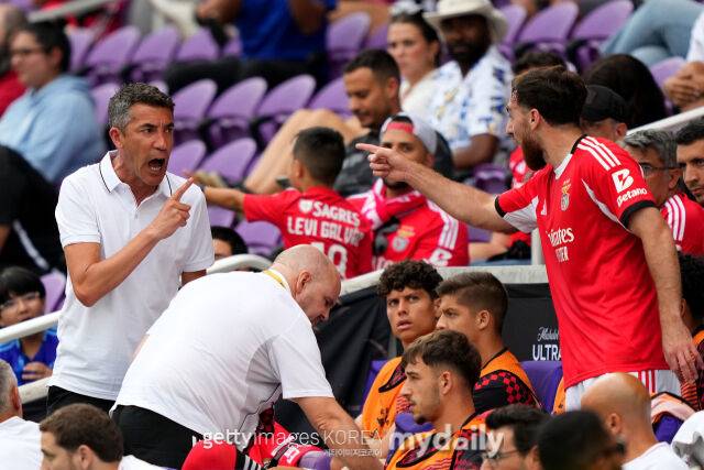 라게 감독과 코크쿠/게티이미지코리아